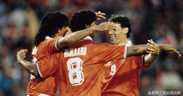 马尔科凌空抽射,世界足坛最好的传球大师