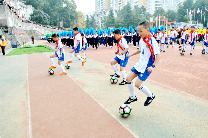恩施市实验小学足球比赛,建始县实验小学2023运动会
