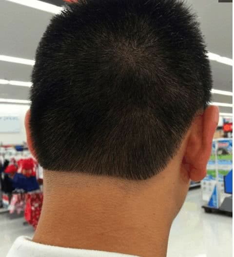 留学生有一种无法言说的「痛」叫做：“我在国外剪了个头发”