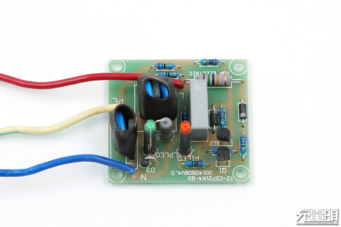 插座怎么防雨,插座怎么防触电