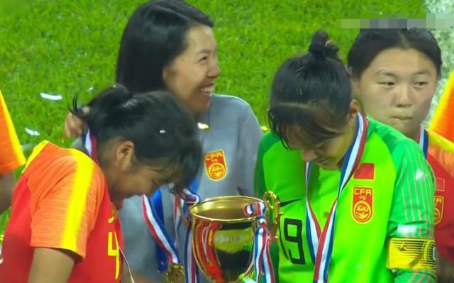 亚少赛男足女足齐上阵，关注男女有“别”哦