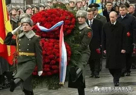 2月23日俄罗斯,俄罗斯2月23日是什么节日