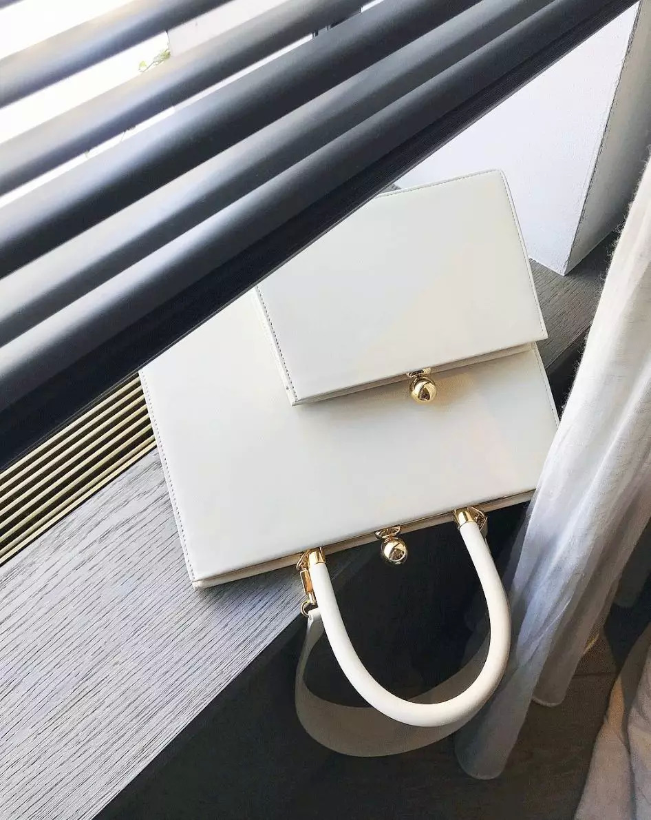 买一送一套包,买一赠一背包