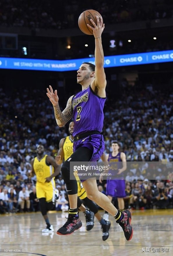 圣诞大战球鞋上脚,2010圣诞大战科比上脚球鞋