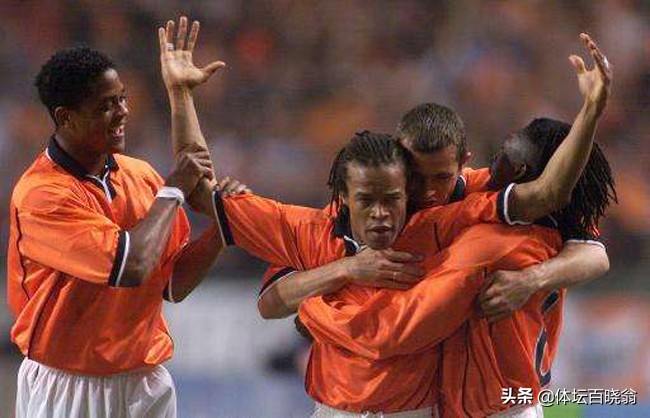 盘点足坛十大冲突名场面,世界杯最差阵容c罗上榜几次