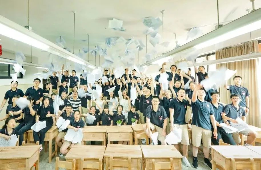 最有水平的中学校服,全国排名前十的校服
