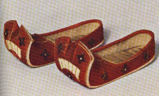 古人穿的精致的鞋子,古时候人们都穿什么鞋