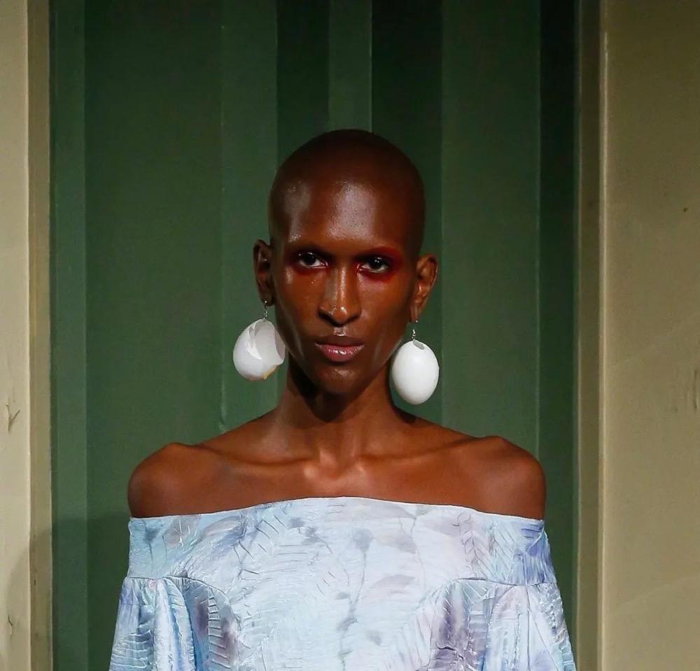 毛线裤要打洞洞,毛线裤内穿