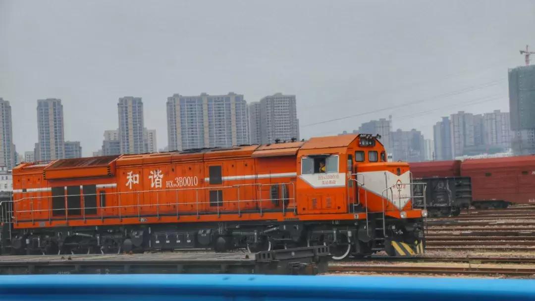 郑州特别大的烩面馆,农业路高架下烩面