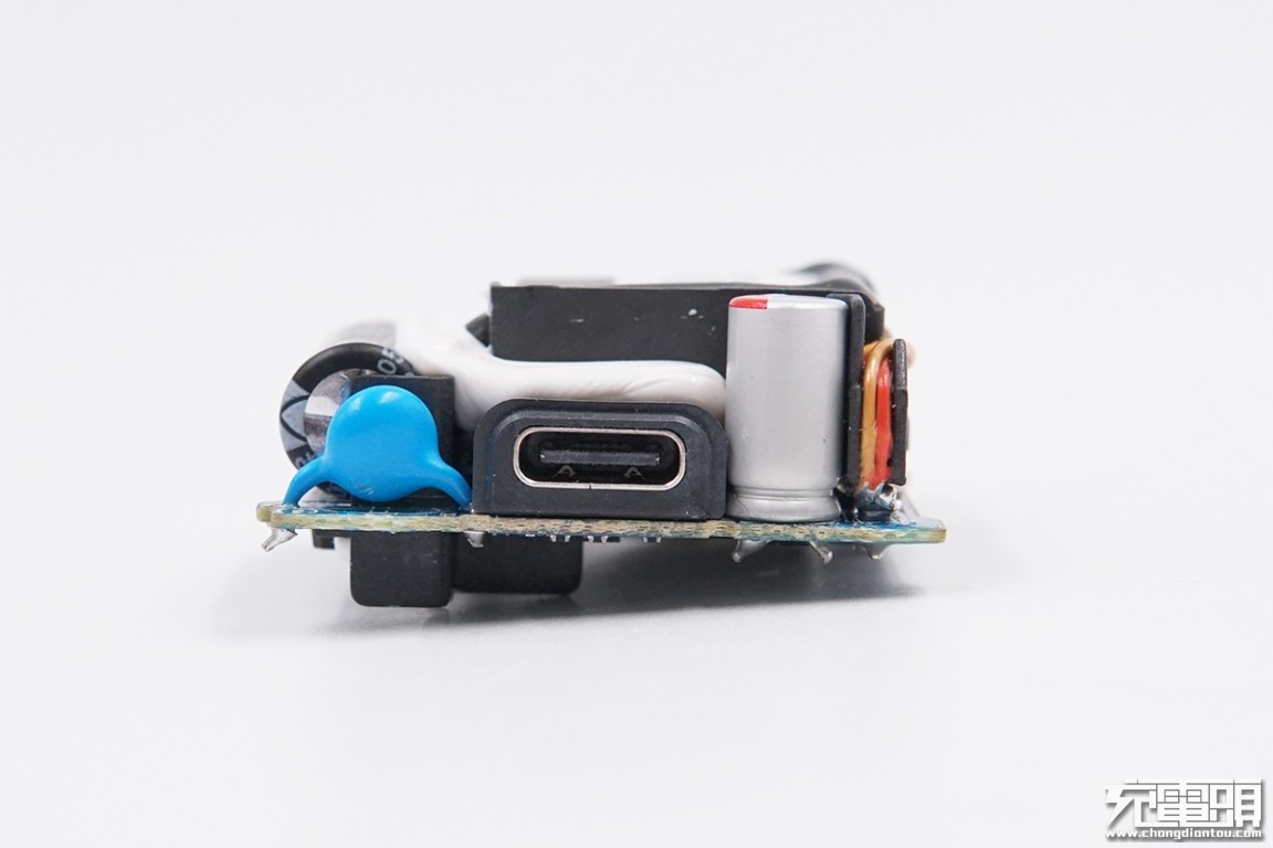 拆解三星s10+,拆解三星45瓦充电器