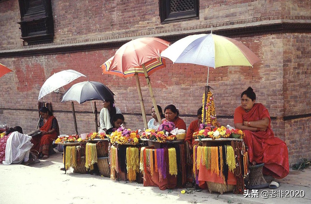 尼泊尔一件纱丽多少钱,15天之旅