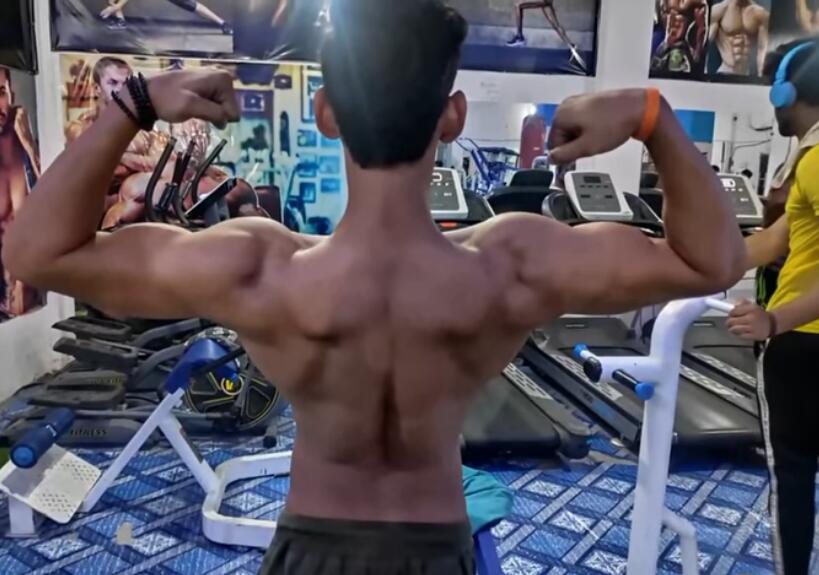 小伙两年从156斤瘦到98,18岁小伙增胖50斤