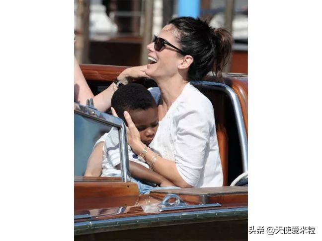 1岁的Stormi有主题乐园，7岁小七做spa，星二代究竟多烧钱？