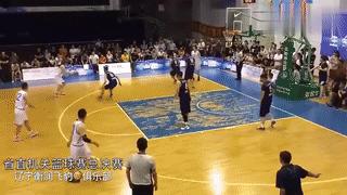 尤纳斯评价赵继伟,亚洲第一控卫郭艾伦展现精彩球技