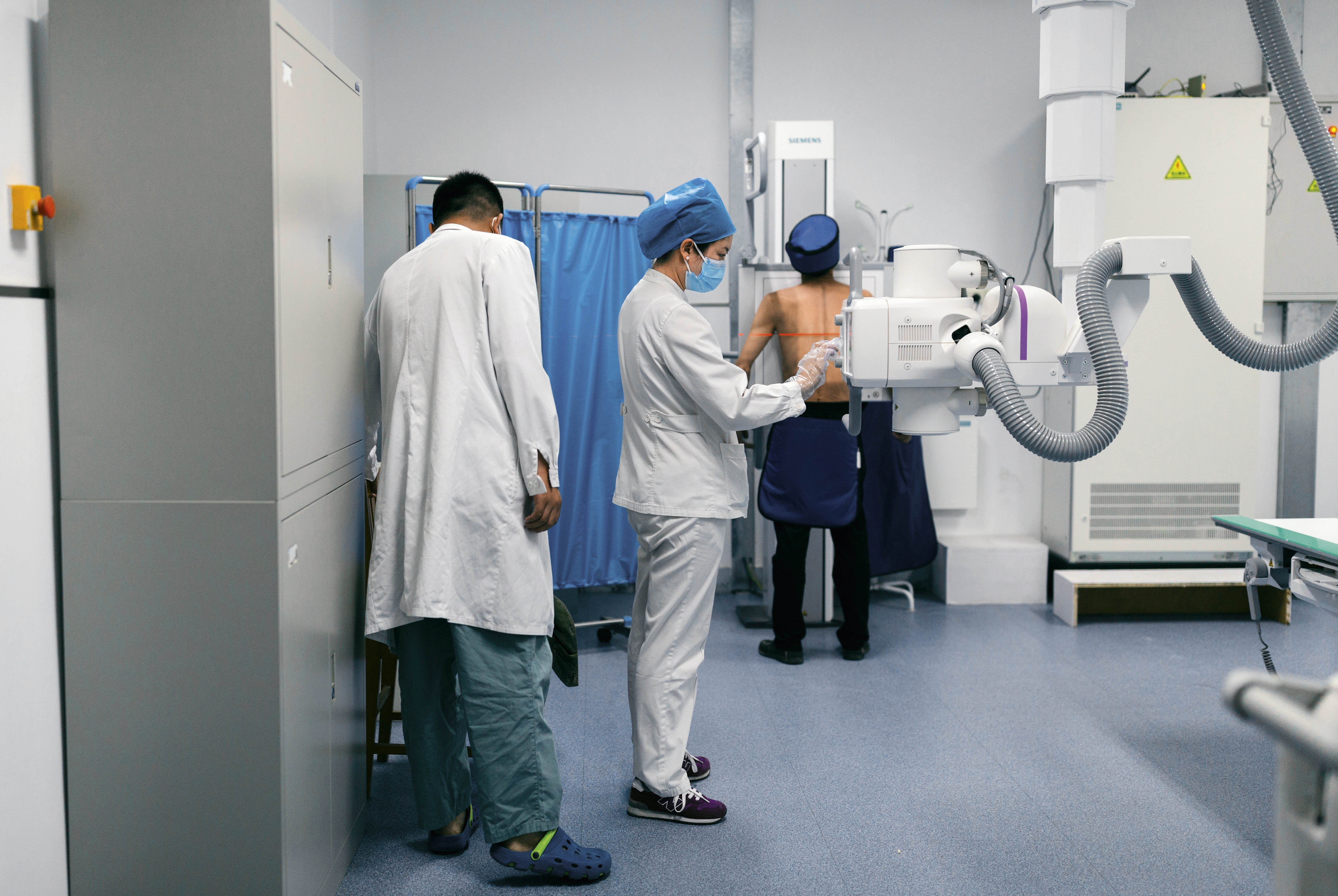 中国感染结核病菌人数达5.5亿，至少2700万会得结核病，传统一线药物基本失效，耐药性肺结核已成隐形瘟疫？