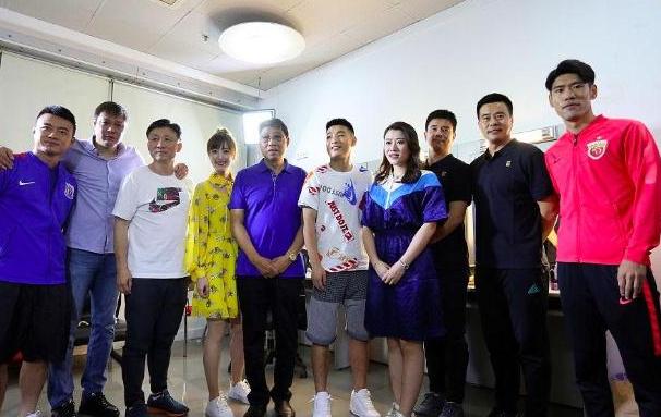 武磊启蒙恩师,武磊范志毅中国足球