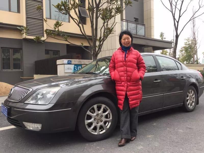 大妈旅游姿势大全,中国大妈一道靓丽的风景线