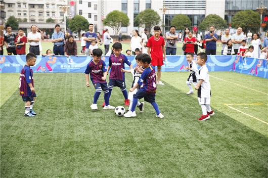 足球特色幼儿园有哪些活动,世界足球日活动幼儿园