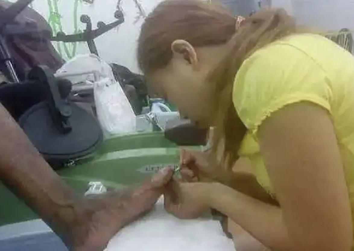 “网红恶女”罗玉凤的荒唐史，原来为了出名真的可以肆无忌惮