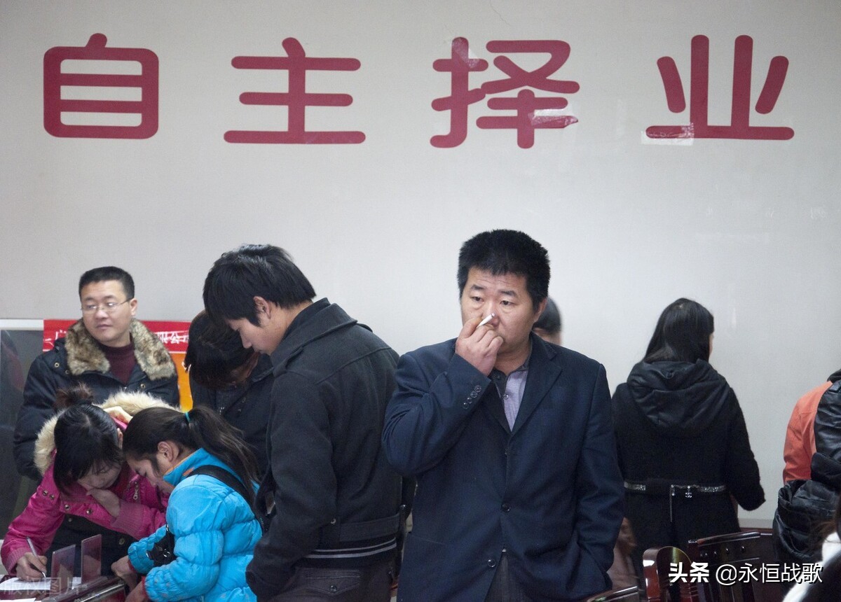 当兵退役时间是自己决定吗,当兵后的路好走吗