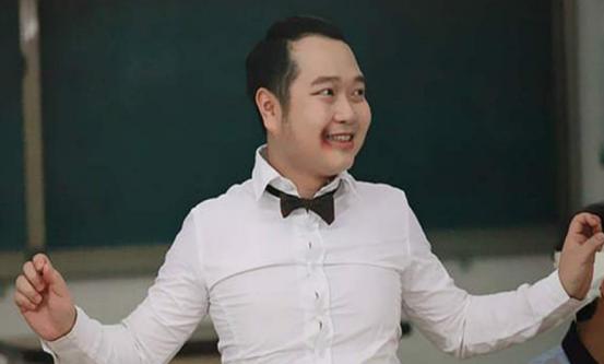 还记得功夫里面的龅牙珍么,功夫片段酱爆说他是绝世高手
