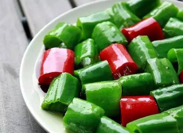 说出湘菜名字算你有见识！《火山飘雪》《火辣的吻》《母子相会》