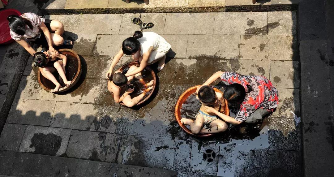 袜子裤子能不能一起洗,袜子与裤子可以一起泡不