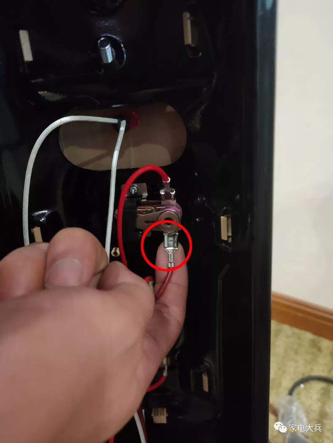 格力电热油汀取暖器拆解测评,美的油汀和先锋取暖器哪个好