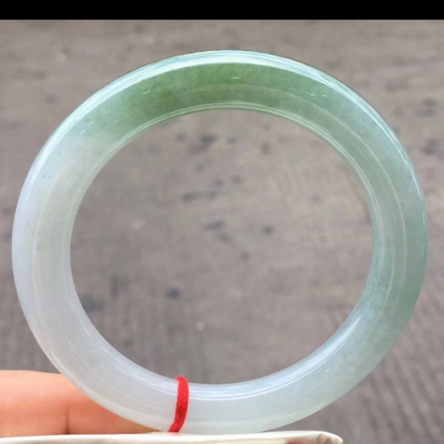 缅甸翡翠镯子直播间价格,缅甸翡翠镯子店