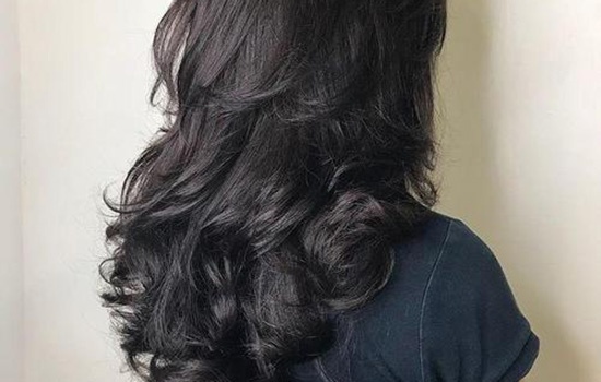 木北造型头发白转黑,头发染太黑了好看吗