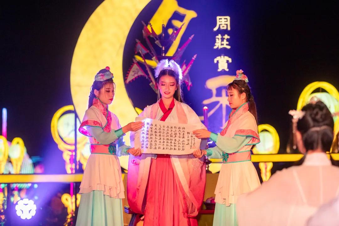 穿汉服赏花灯猜灯谜,苏州周庄古镇汉服