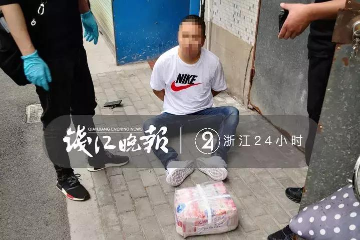 一盒粽子，被警方盯上了！打开一看脊背发凉