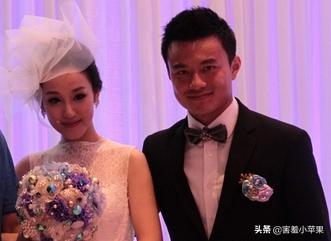 国足男足太太团,难道中国男足没有女足强吗