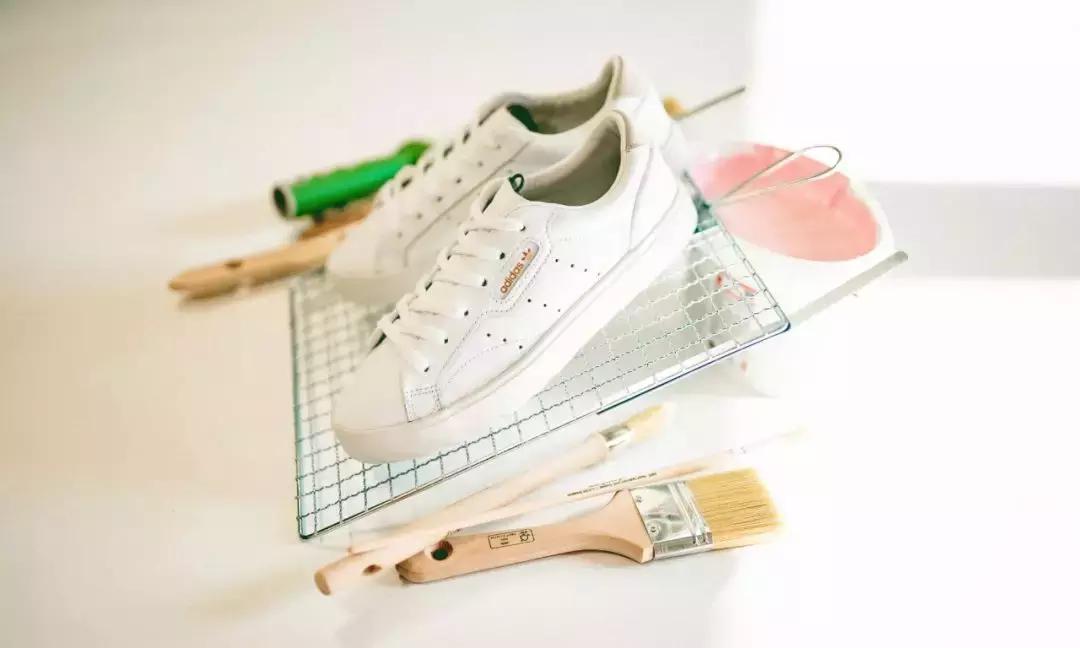 16双明星也在穿的小白鞋，值得一看！