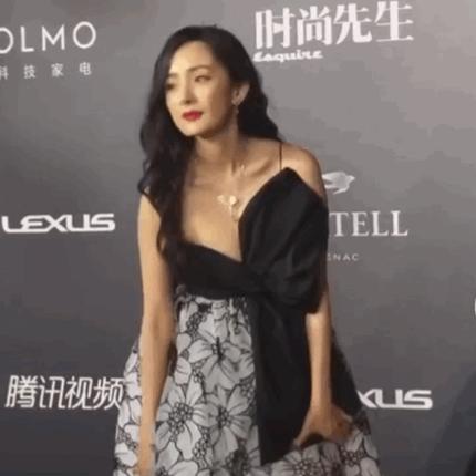 假摔、穿薄纱，修图滤镜到失真：女星们用力过猛的红毯瞬间