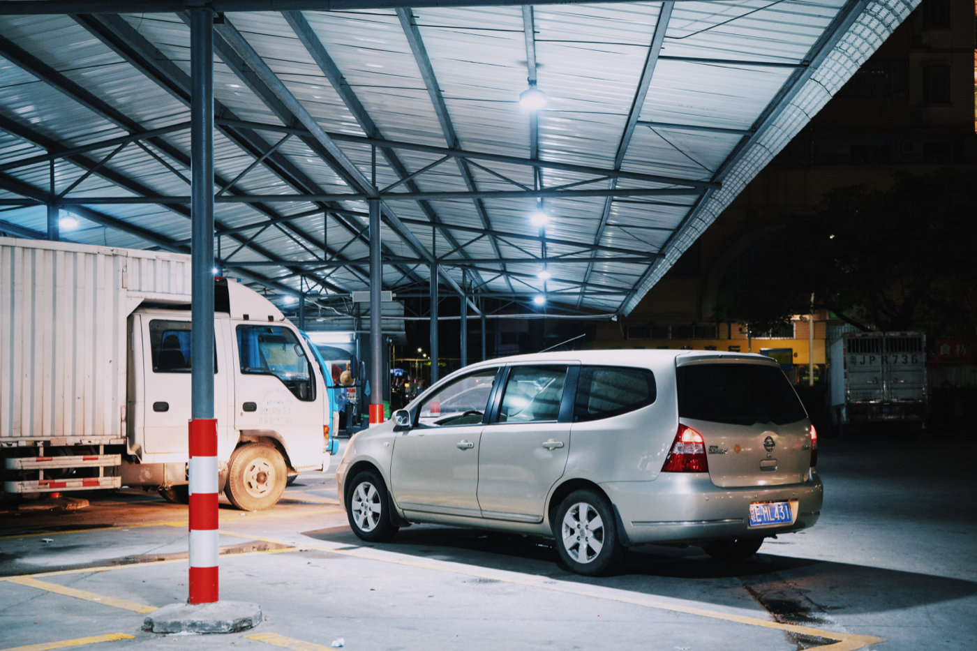 11年日产骏逸七座车,日产骏逸与骊威7座差别
