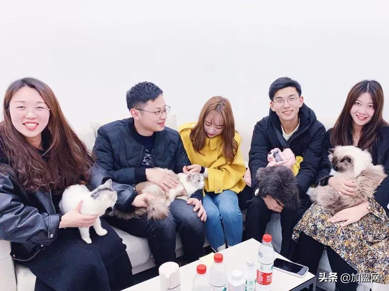 精品加盟店最火爆的项目,开一家精品店创业项目