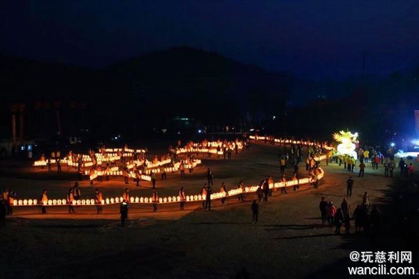 慈利龙潭河龙灯,慈利400米板板龙灯有多震撼