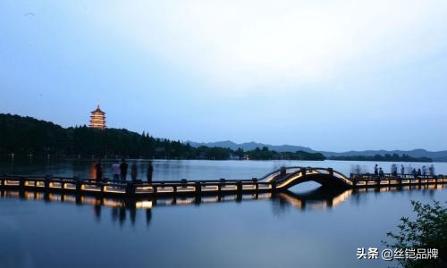 被水泡太久的皮肤,被泡了30天的脸是啥样子