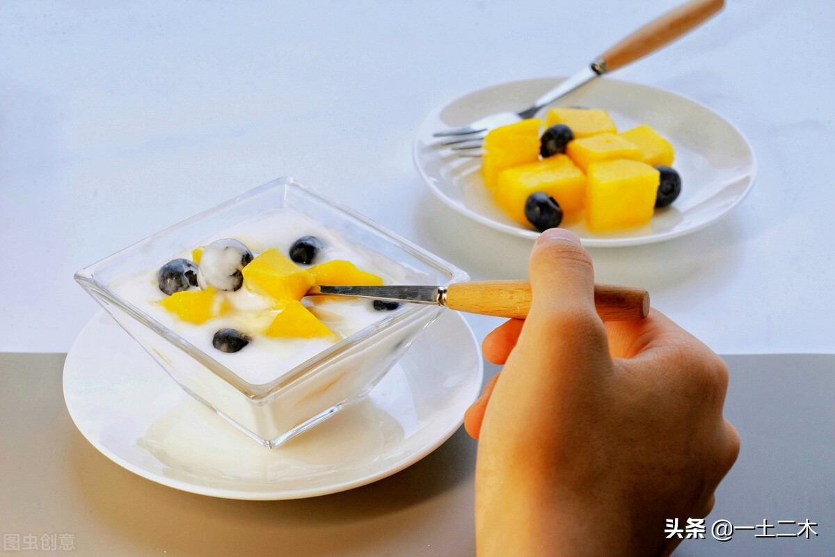 妹子让我做水果捞补充VC，机智的我发现这是个*局骗**