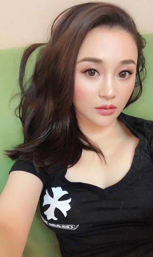 陈昱霖晒奢侈品,陈昱霖奢侈品图片大全