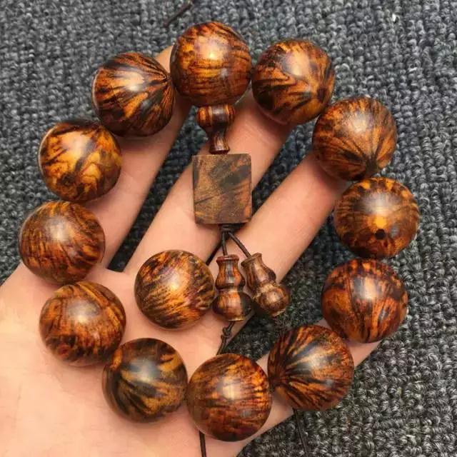 鸡爪骨文玩市场价格,最靠谱的文玩价格参考表赶紧收藏