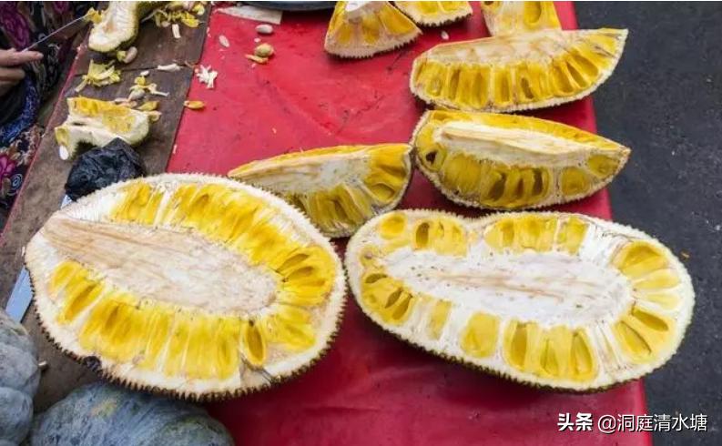 菠萝蜜切开有白色的黏液正常的吗,菠萝蜜上的黏液如果弄手上怎么办