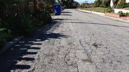 修马路不灌水泥，美国人直接用胶布，这是什么“智障”操作？