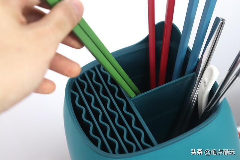 身为刀架筷笼，容不得藏污养菌！臻米K2刀叉筷子消毒机体验