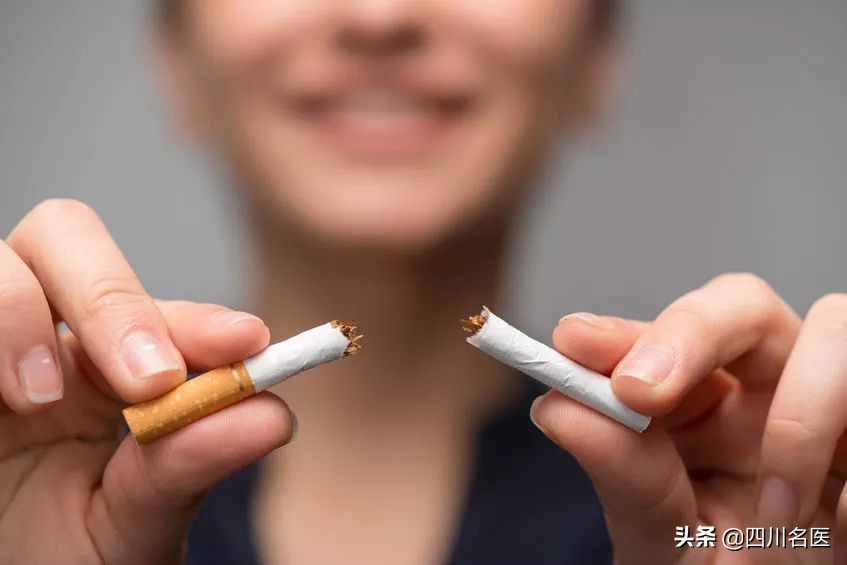 牙龈总有脏东西,牙龈根部特别脏