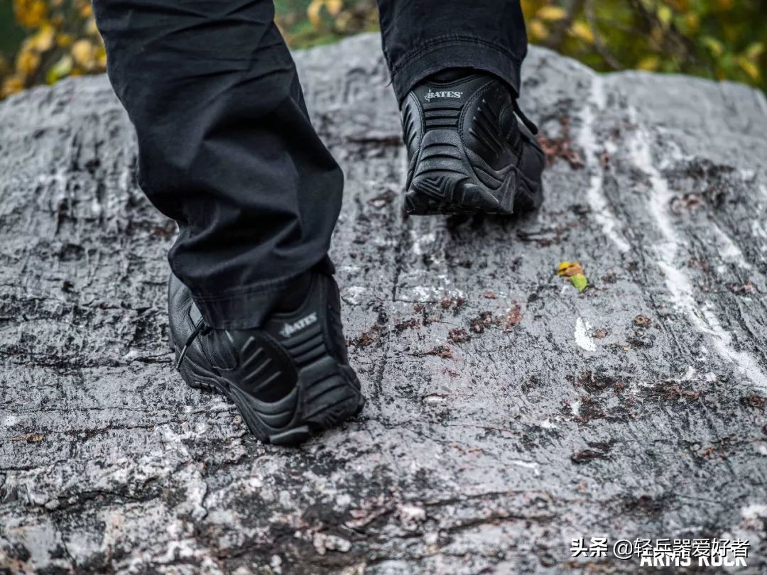 秋冬季穿什么鞋保暖防水,穿什么防滑鞋好