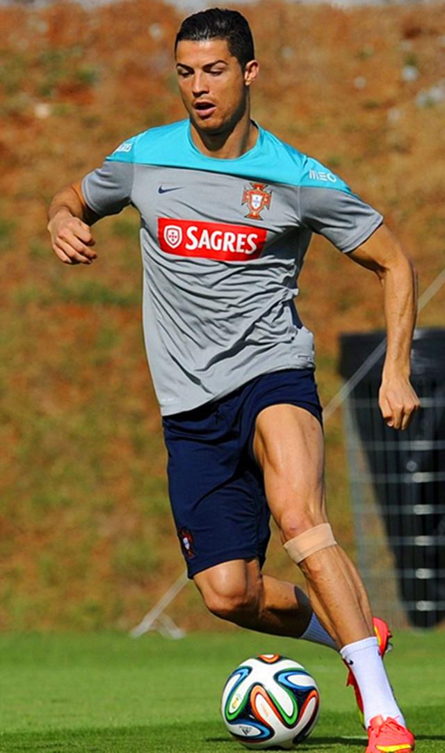 c罗对进球和告捷仍有强烈的渴望,c罗对摩洛哥亮大腿