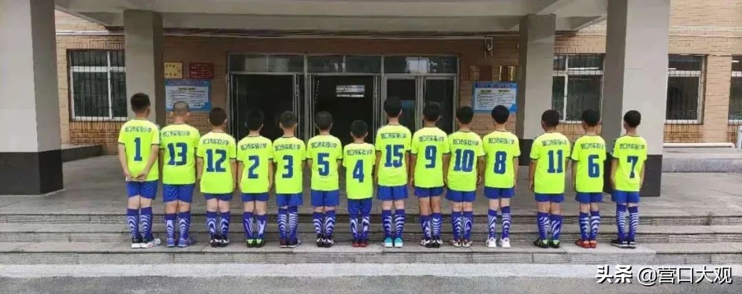 校园足球联赛西乌小学生,小学校园足球联赛夺冠信息报道