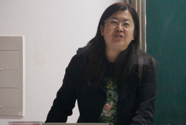 刚上高中怎么跟老师沟通,高中生学习不好该怎样和老师沟通